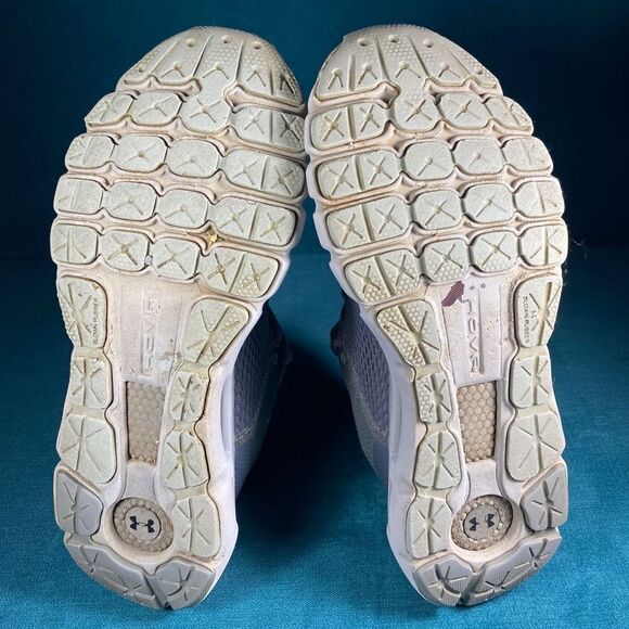 Size 8.5 - Women’s Under Armour HOVR gray shoes - Picture 8 of 9